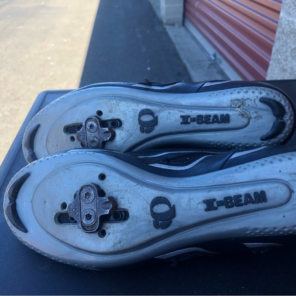 Pearl Izumi I-Beam Mens Cycling Shoes Black White Mesh Low Top Size 39/6.5US - Picture 12 of 12